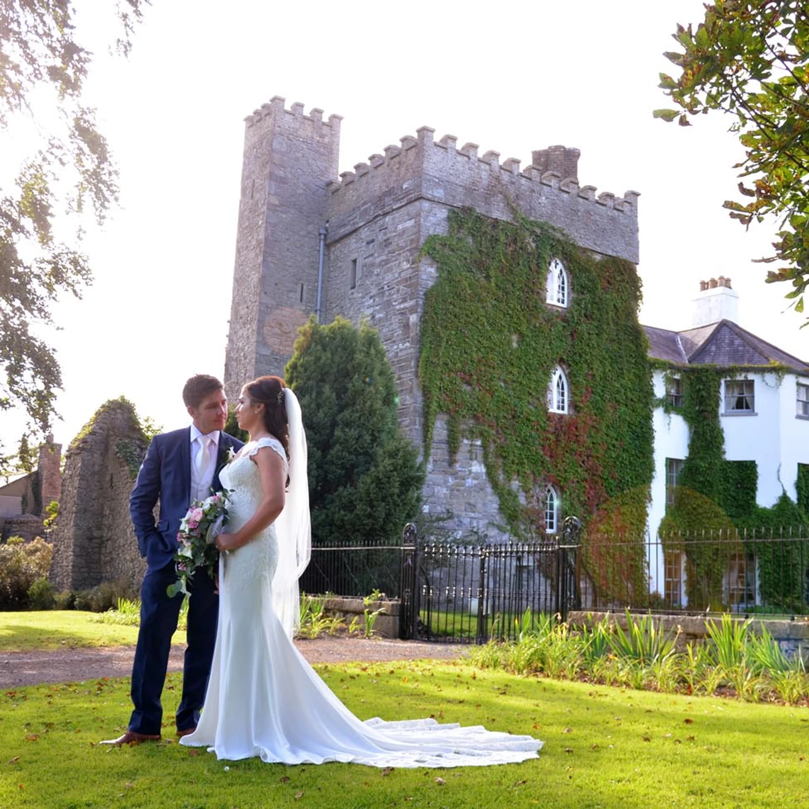 wedding_video_couple_castle
